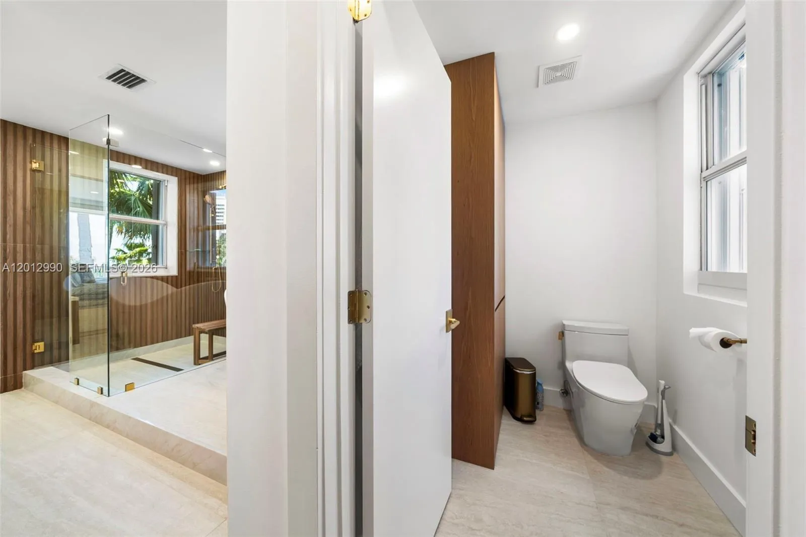 701 Crandon Blvd 401, Key Biscayne, Florida 33149, Key Biscayne, Florida 33149, 2 Bedrooms Bedrooms, ,2 BathroomsBathrooms,Residential Lease,For Rent,701 Crandon Blvd 401, Key Biscayne, Florida 33149,A12012990