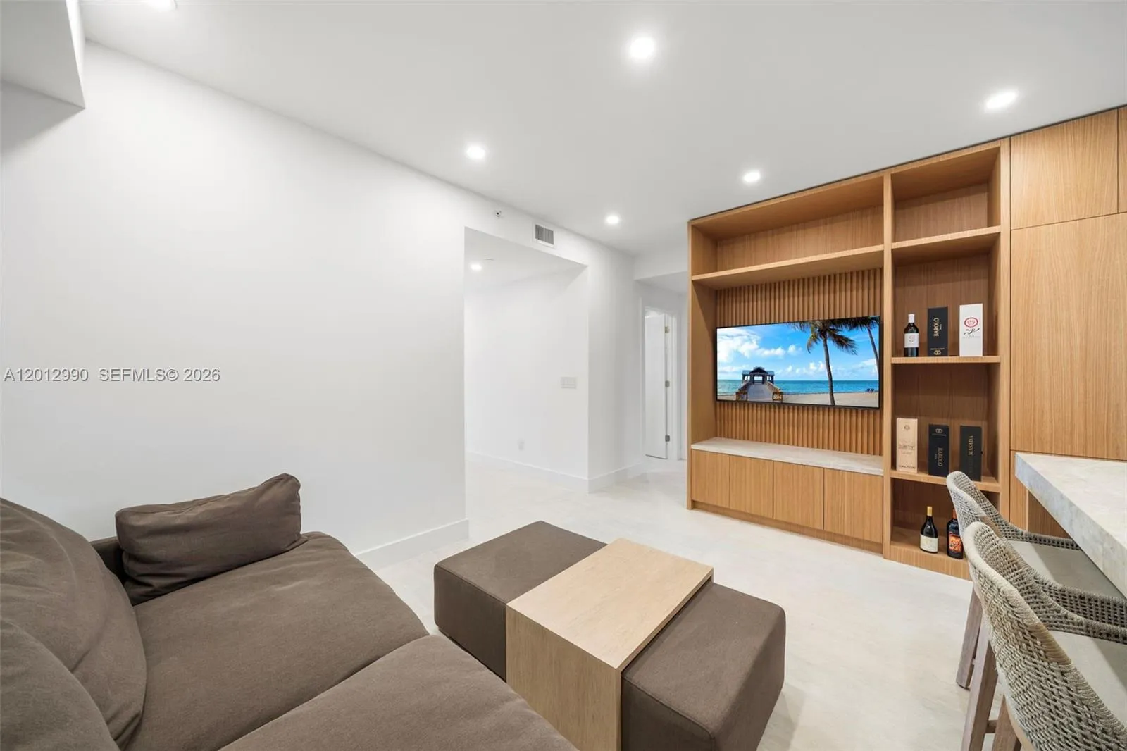701 Crandon Blvd 401, Key Biscayne, Florida 33149, Key Biscayne, Florida 33149, 2 Bedrooms Bedrooms, ,2 BathroomsBathrooms,Residential Lease,For Rent,701 Crandon Blvd 401, Key Biscayne, Florida 33149,A12012990