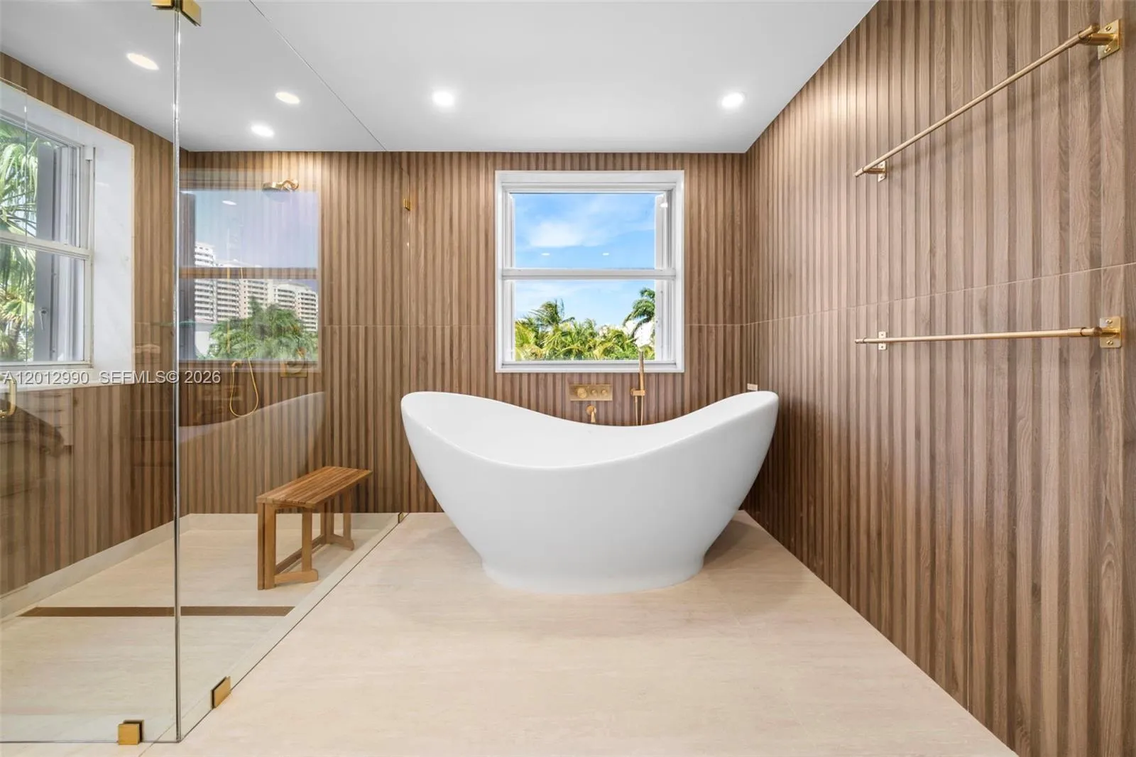 701 Crandon Blvd 401, Key Biscayne, Florida 33149, Key Biscayne, Florida 33149, 2 Bedrooms Bedrooms, ,2 BathroomsBathrooms,Residential Lease,For Rent,701 Crandon Blvd 401, Key Biscayne, Florida 33149,A12012990