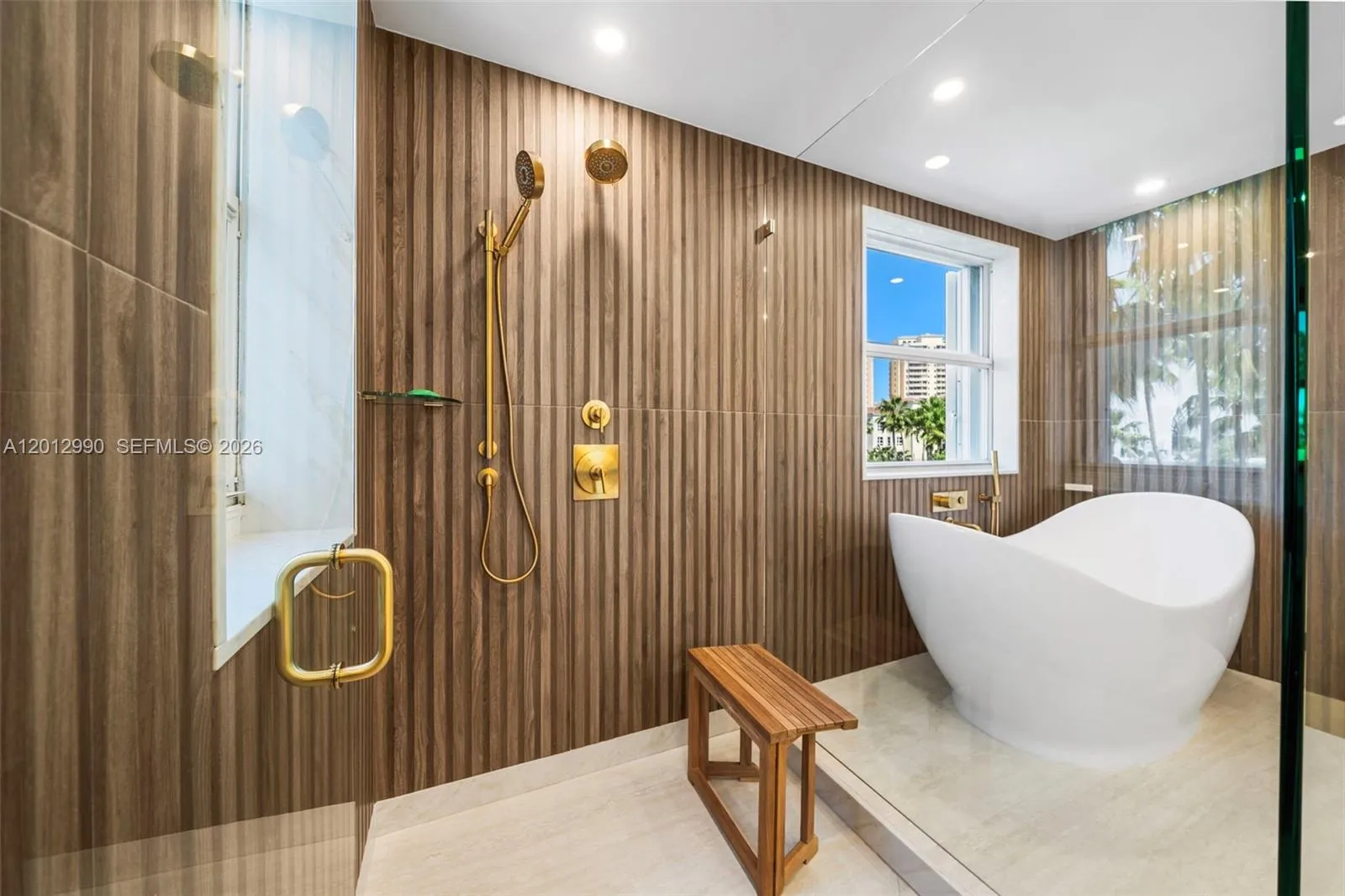 701 Crandon Blvd 401, Key Biscayne, Florida 33149, Key Biscayne, Florida 33149, 2 Bedrooms Bedrooms, ,2 BathroomsBathrooms,Residential Lease,For Rent,701 Crandon Blvd 401, Key Biscayne, Florida 33149,A12012990