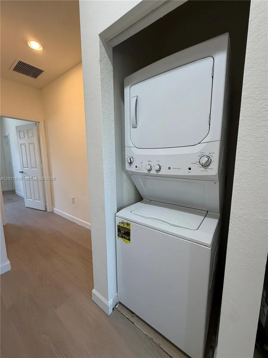 15071 Sw 116th St 15071, Miami, Florida 33196, Miami, Florida 33196, 3 Bedrooms Bedrooms, ,2 BathroomsBathrooms,Residential Lease,For Rent,15071 Sw 116th St 15071, Miami, Florida 33196,A12011659