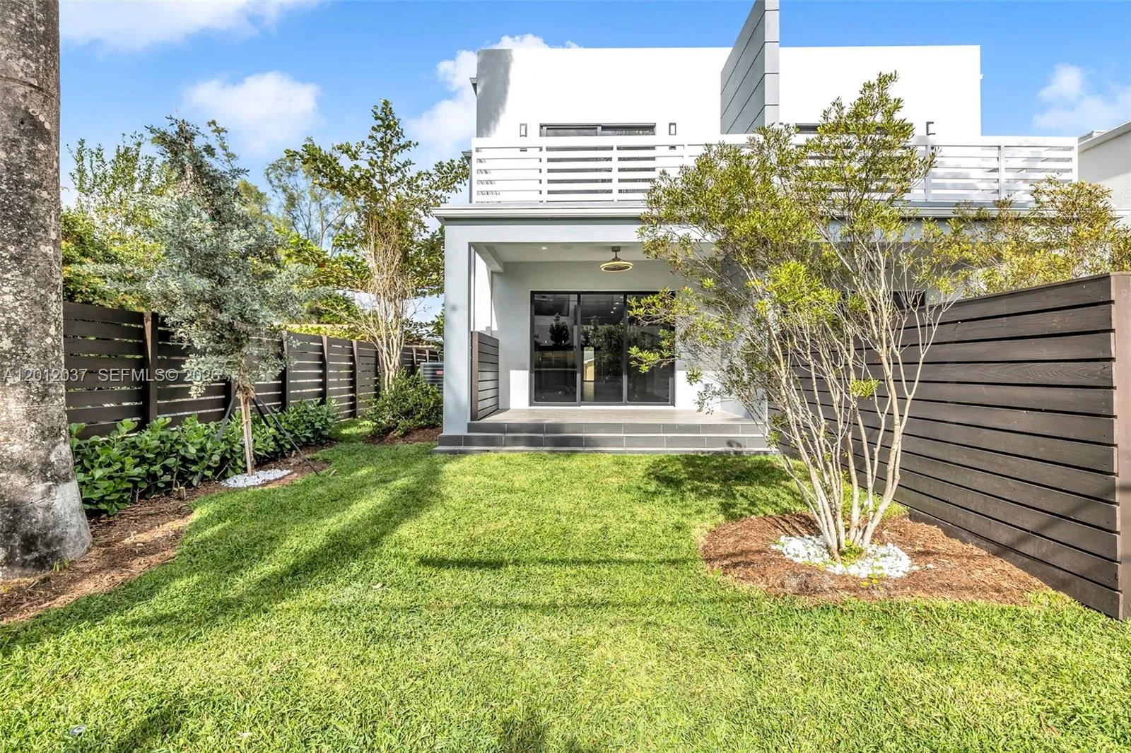 808 Sw 9th St 808-b, Fort Lauderdale, Florida 3331, Fort Lauderdale, Florida 33315, 3 Bedrooms Bedrooms, ,2 BathroomsBathrooms,Residential,For Sale,808 Sw 9th St 808-b, Fort Lauderdale, Florida 3331,A12012037