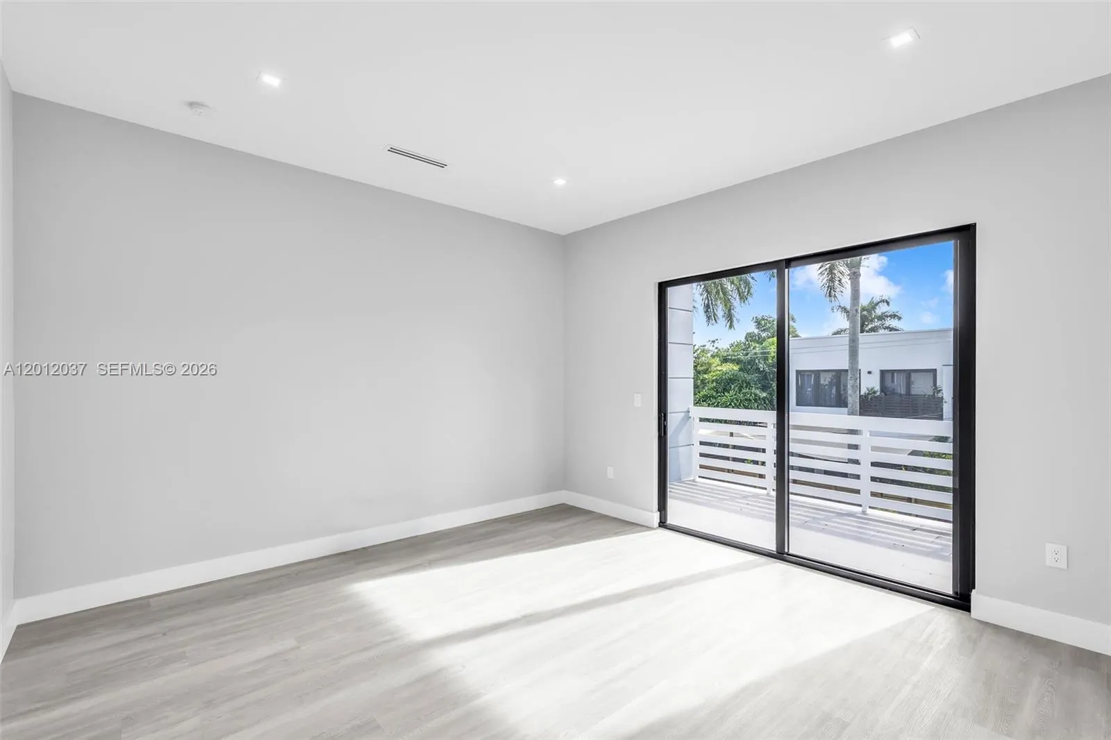 808 Sw 9th St 808-b, Fort Lauderdale, Florida 3331, Fort Lauderdale, Florida 33315, 3 Bedrooms Bedrooms, ,2 BathroomsBathrooms,Residential,For Sale,808 Sw 9th St 808-b, Fort Lauderdale, Florida 3331,A12012037