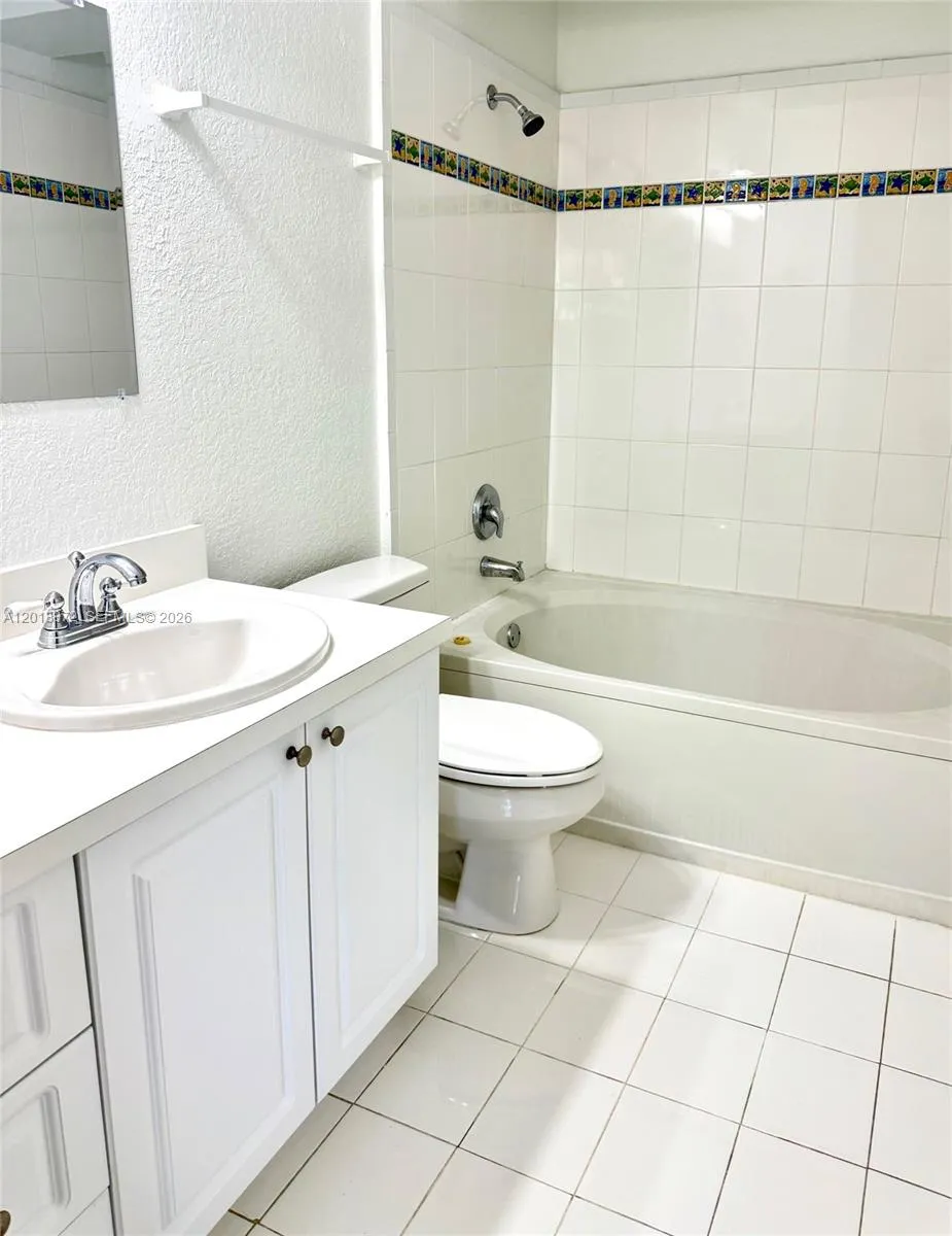 15560 Sw 106th Ln 1302, Miami, Florida 33196, Miami, Florida 33196, 2 Bedrooms Bedrooms, ,2 BathroomsBathrooms,Residential,For Sale,15560 Sw 106th Ln 1302, Miami, Florida 33196,A12013072