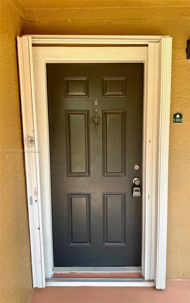 15560 Sw 106th Ln 1302, Miami, Florida 33196, Miami, Florida 33196, 2 Bedrooms Bedrooms, ,2 BathroomsBathrooms,Residential,For Sale,15560 Sw 106th Ln 1302, Miami, Florida 33196,A12013072