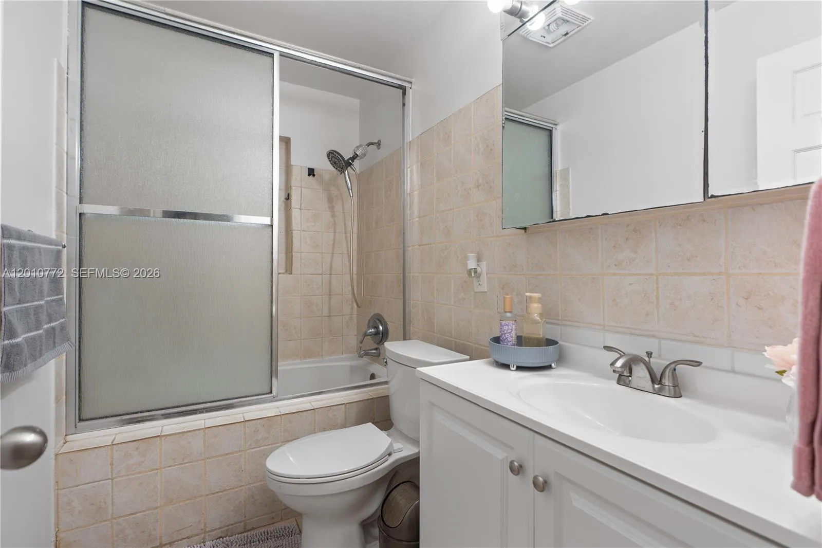 630 Ne 23rd Ct, Pompano Beach, Florida 33064, Pompano Beach, Florida 33064, 4 Bedrooms Bedrooms, ,2 BathroomsBathrooms,Residential Lease,For Rent,630 Ne 23rd Ct, Pompano Beach, Florida 33064,A12010772
