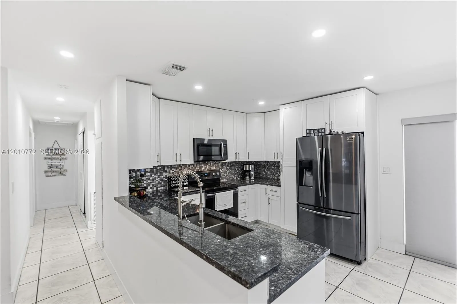 630 Ne 23rd Ct, Pompano Beach, Florida 33064, Pompano Beach, Florida 33064, 4 Bedrooms Bedrooms, ,2 BathroomsBathrooms,Residential Lease,For Rent,630 Ne 23rd Ct, Pompano Beach, Florida 33064,A12010772