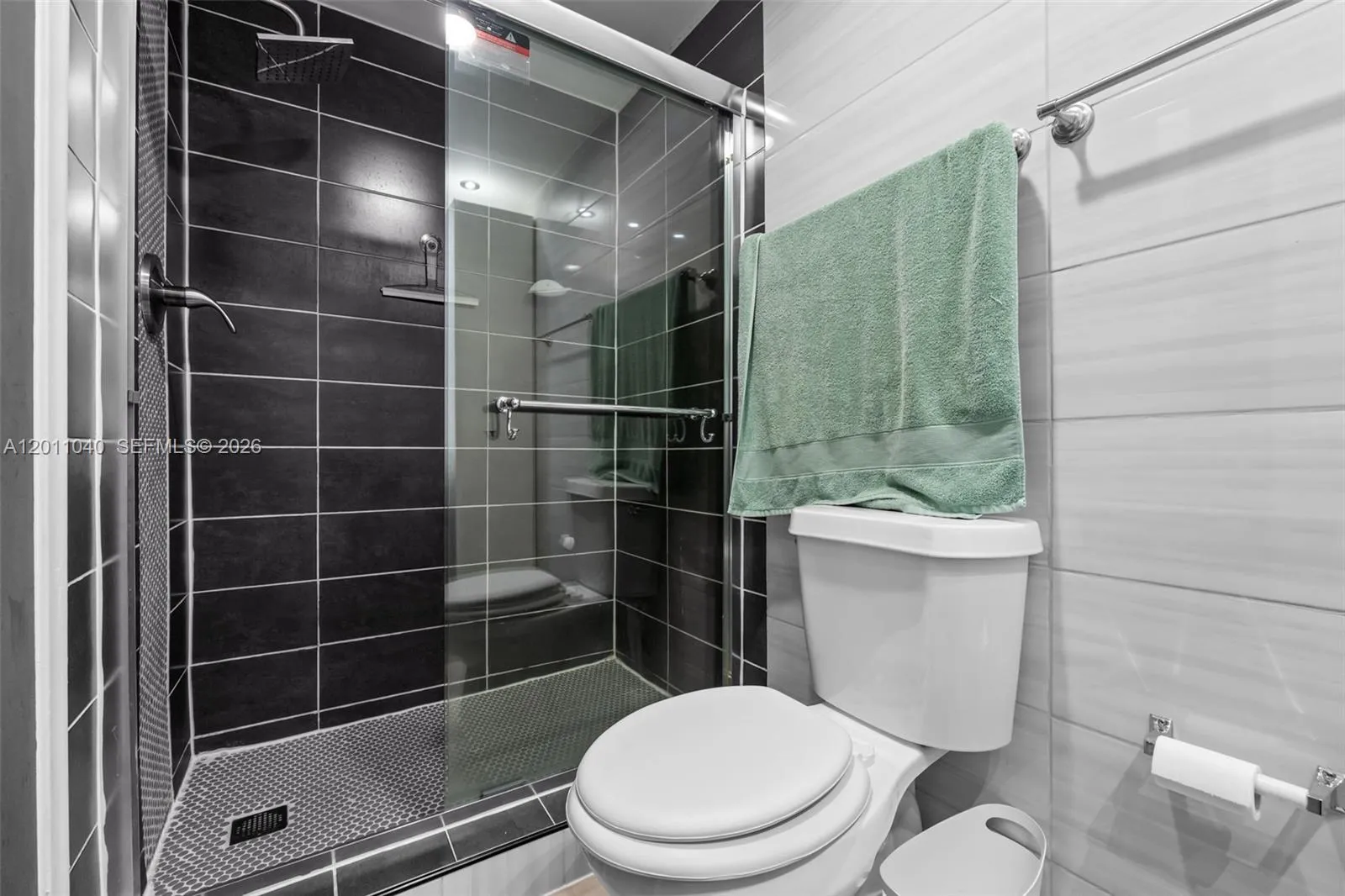 1825 S Ocean Drive Ph-9, Hallandale Beach, Florida, Hallandale Beach, Florida 33009, 2 Bedrooms Bedrooms, ,2 BathroomsBathrooms,Residential,For Sale,1825 S Ocean Drive Ph-9, Hallandale Beach, Florida,A12011040