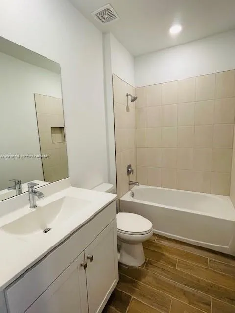 172 Sw 171st Ln, Pembroke Pines, Florida 33027, Pembroke Pines, Florida 33027, 4 Bedrooms Bedrooms, ,3 BathroomsBathrooms,Residential Lease,For Rent,172 Sw 171st Ln, Pembroke Pines, Florida 33027,A12013113