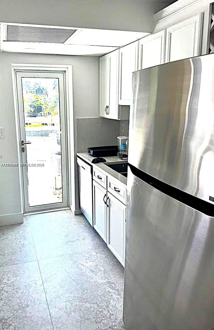 2715 N Ocean Blvd 2e, Fort Lauderdale, Florida 333, Fort Lauderdale, Florida 33308, 2 Bedrooms Bedrooms, ,2 BathroomsBathrooms,Residential,For Sale,2715 N Ocean Blvd 2e, Fort Lauderdale, Florida 333,A12013019