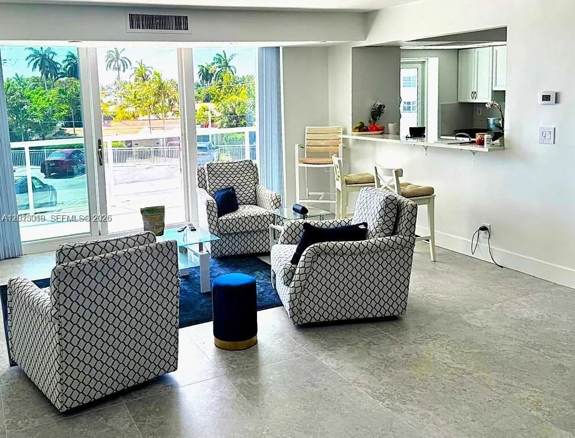 2715 N Ocean Blvd 2e, Fort Lauderdale, Florida 333, Fort Lauderdale, Florida 33308, 2 Bedrooms Bedrooms, ,2 BathroomsBathrooms,Residential,For Sale,2715 N Ocean Blvd 2e, Fort Lauderdale, Florida 333,A12013019
