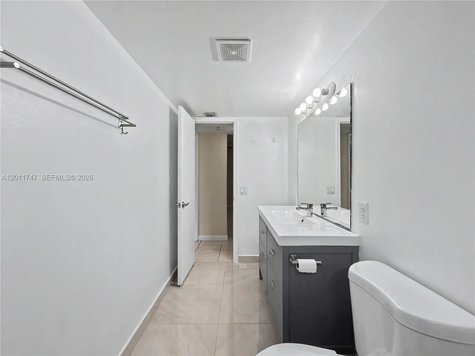 11200 Taft St 11200, Pembroke Pines, Florida 33026, Pembroke Pines, Florida 33026, 2 Bedrooms Bedrooms, ,2 BathroomsBathrooms,Residential,For Sale,11200 Taft St 11200, Pembroke Pines, Florida 33026,A12011747