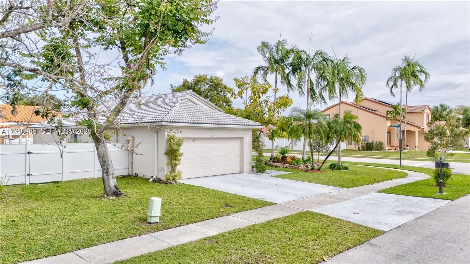 17851 Nw 19th St 17851, Pembroke Pines, Florida 33, Pembroke Pines, Florida 33029, 3 Bedrooms Bedrooms, ,2 BathroomsBathrooms,Residential Lease,For Rent,17851 Nw 19th St 17851, Pembroke Pines, Florida 33,A12013185