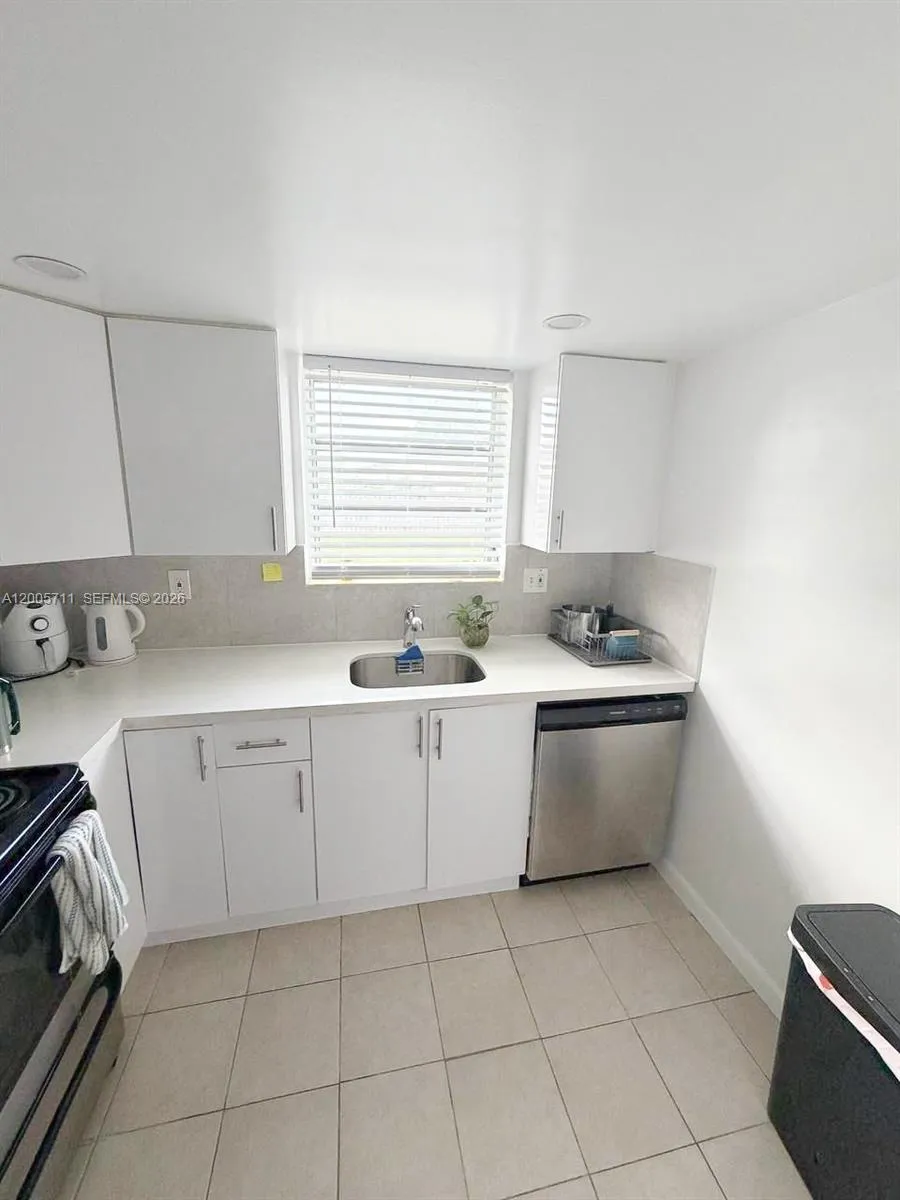 2921 Nw 68th Ter 1, Sunrise, Florida 33313, Sunrise, Florida 33313, 2 Bedrooms Bedrooms, ,2 BathroomsBathrooms,Residential Lease,For Rent,2921 Nw 68th Ter 1, Sunrise, Florida 33313,A12005711 2921 Nw 68th Ter 1, Sunrise, Florida 33313, Sunrise, Florida 33313, 2 Bedrooms Bedrooms, ,2 BathroomsBathrooms,Residential Lease,For Rent,2921 Nw 68th Ter 1, Sunrise, Florida 33313,A12005711
