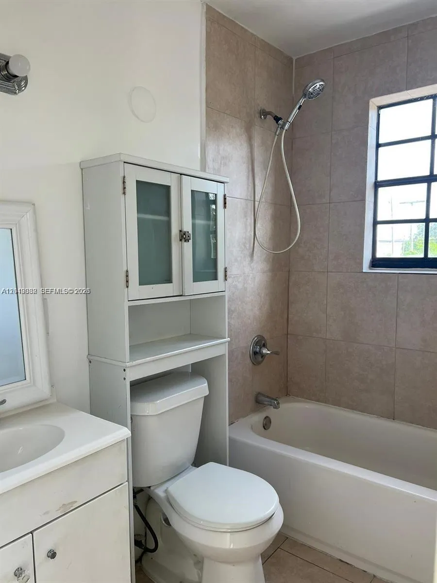 4245 Nw 24th Ave, Miami, Florida 33142, Miami, Florida 33142, ,Residential Income,For Sale,4245 Nw 24th Ave, Miami, Florida 33142,A12013382
