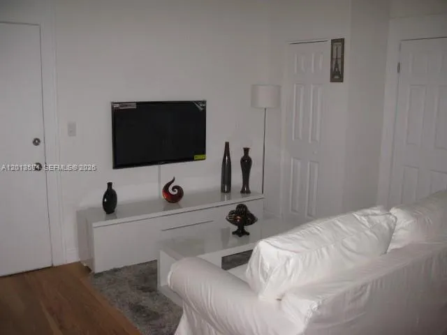 1611 Michigan Ave 13, Miami Beach, Florida 33139, Miami Beach, Florida 33139, 1 Bedroom Bedrooms, ,1 BathroomBathrooms,Residential,For Sale,1611 Michigan Ave 13, Miami Beach, Florida 33139,A12013594