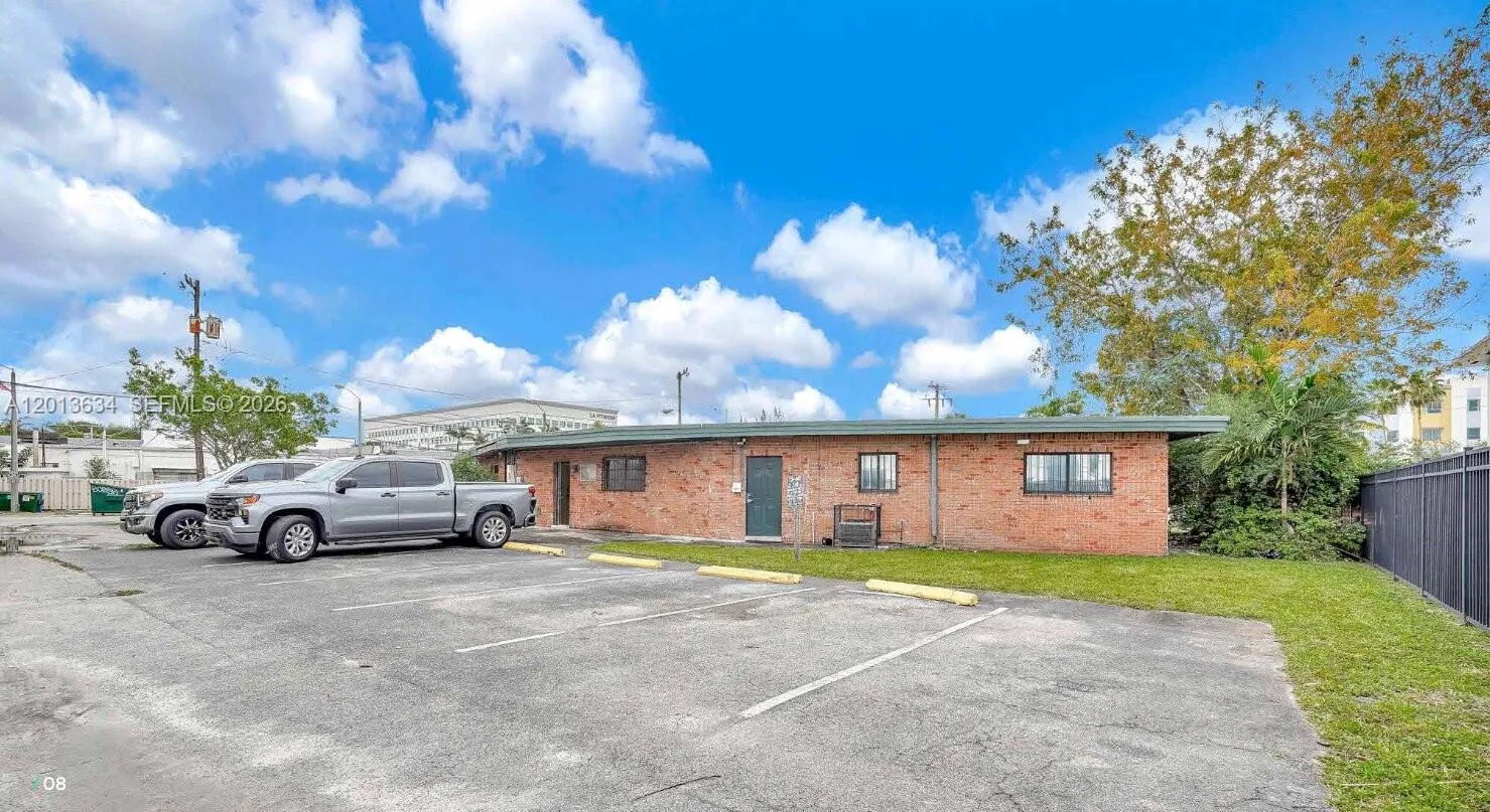 1747 Ne 124th St, North Miami, Florida 33181, North Miami, Florida 33181, ,Commercial Sale,For Sale,1747 Ne 124th St, North Miami, Florida 33181,A12013634