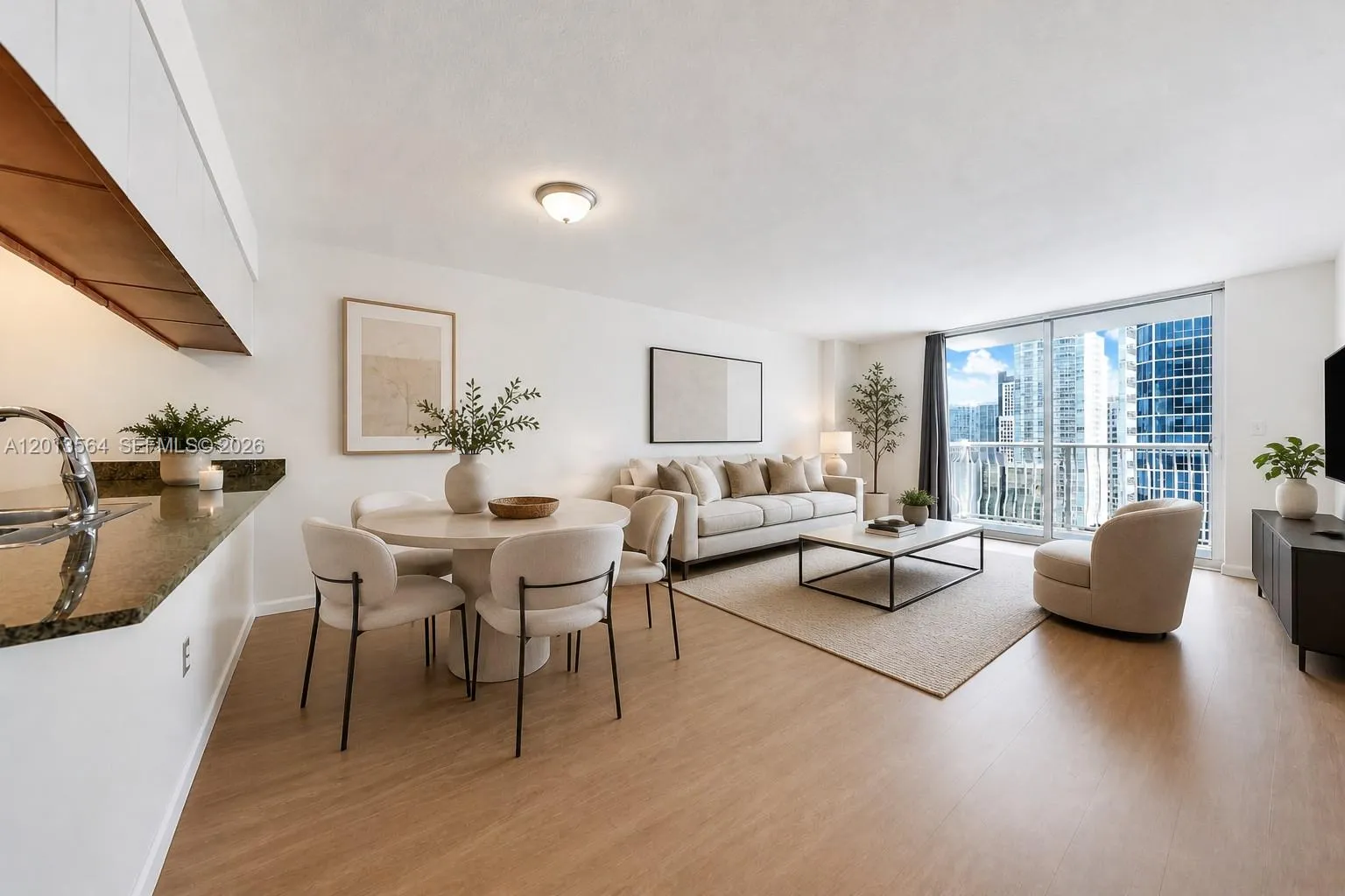 1200 Brickell Bay Dr 3122, Miami, Florida 33131, Miami, Florida 33131, 1 Bedroom Bedrooms, ,1 BathroomBathrooms,Residential,For Sale,1200 Brickell Bay Dr 3122, Miami, Florida 33131,A12013564