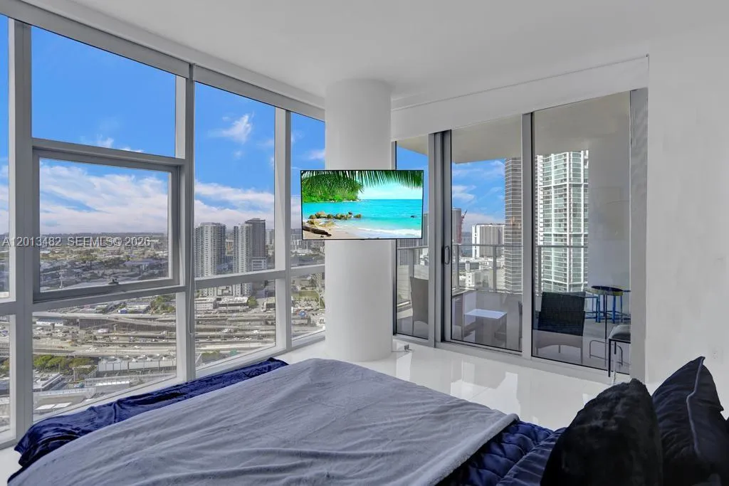 851 Ne 1st Ave 2900, Miami, Florida 33132, Miami, Florida 33132, 1 Bedroom Bedrooms, ,2 BathroomsBathrooms,Residential Lease,For Rent,851 Ne 1st Ave 2900, Miami, Florida 33132,A12013482