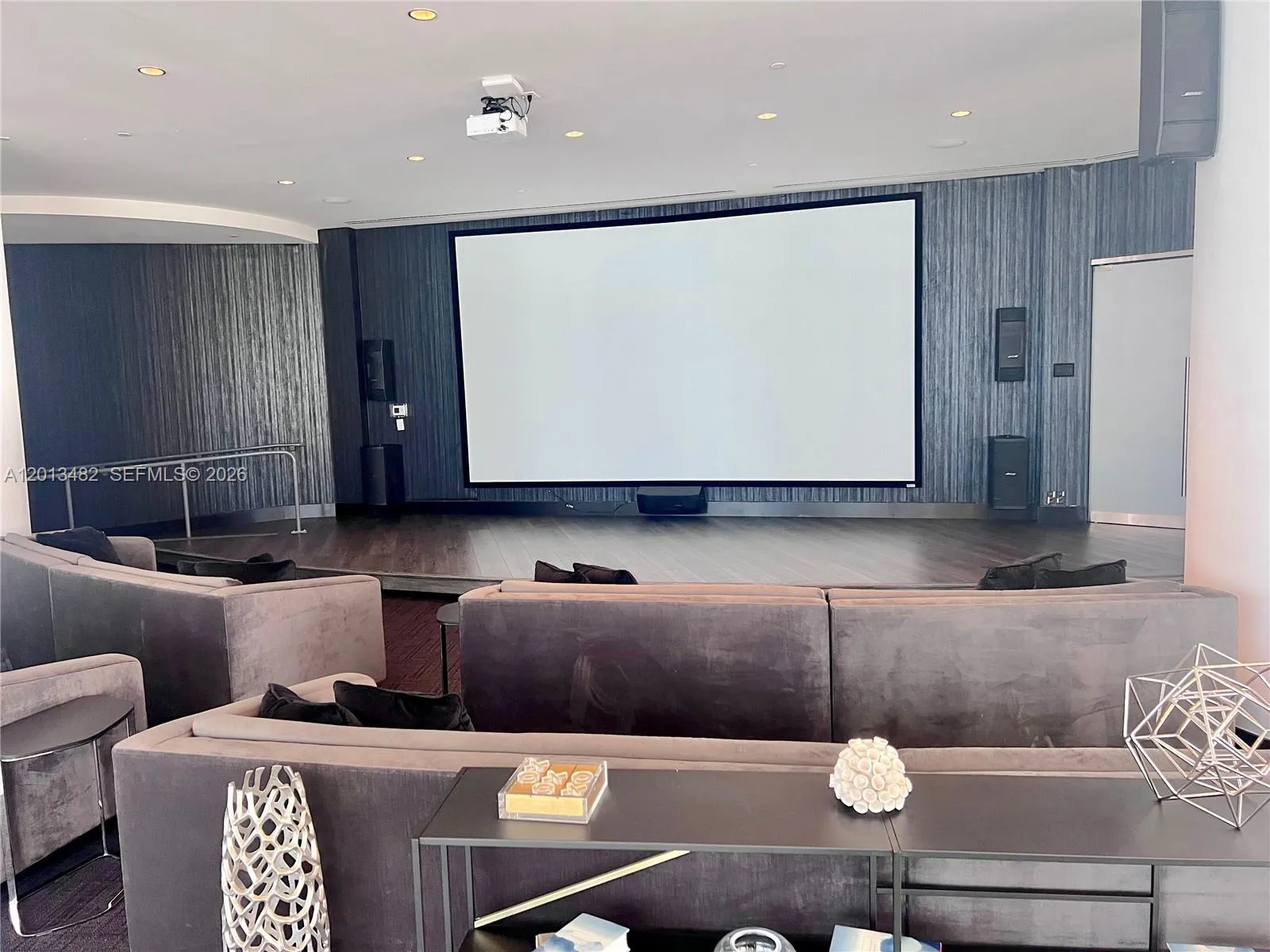 851 Ne 1st Ave 2900, Miami, Florida 33132, Miami, Florida 33132, 1 Bedroom Bedrooms, ,2 BathroomsBathrooms,Residential Lease,For Rent,851 Ne 1st Ave 2900, Miami, Florida 33132,A12013482