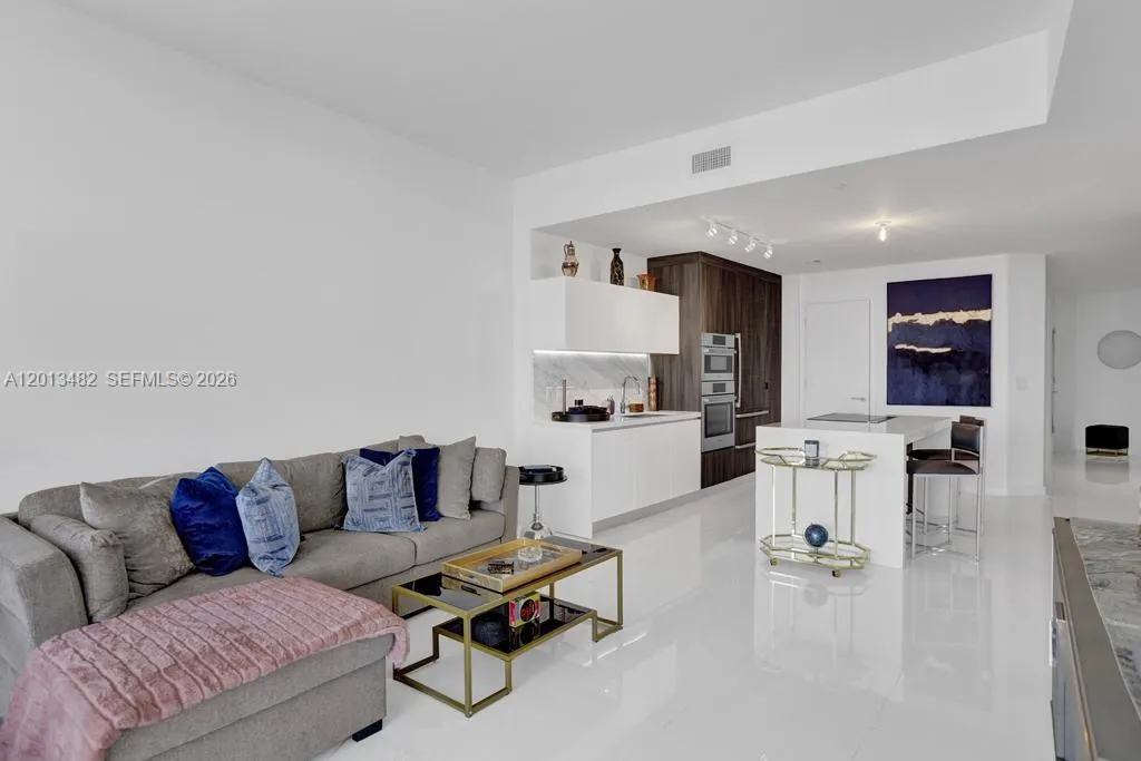 851 Ne 1st Ave 2900, Miami, Florida 33132, Miami, Florida 33132, 1 Bedroom Bedrooms, ,2 BathroomsBathrooms,Residential Lease,For Rent,851 Ne 1st Ave 2900, Miami, Florida 33132,A12013482