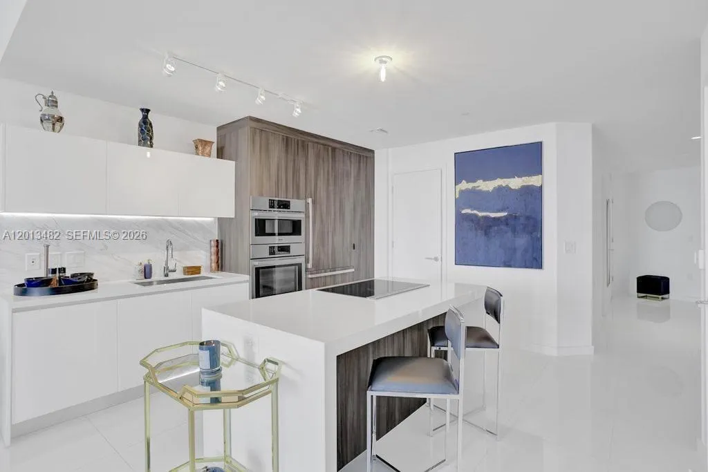851 Ne 1st Ave 2900, Miami, Florida 33132, Miami, Florida 33132, 1 Bedroom Bedrooms, ,2 BathroomsBathrooms,Residential Lease,For Rent,851 Ne 1st Ave 2900, Miami, Florida 33132,A12013482