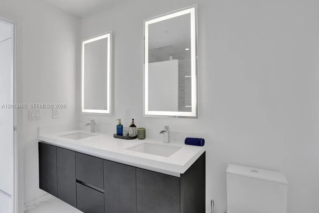 851 Ne 1st Ave 2900, Miami, Florida 33132, Miami, Florida 33132, 1 Bedroom Bedrooms, ,2 BathroomsBathrooms,Residential Lease,For Rent,851 Ne 1st Ave 2900, Miami, Florida 33132,A12013482
