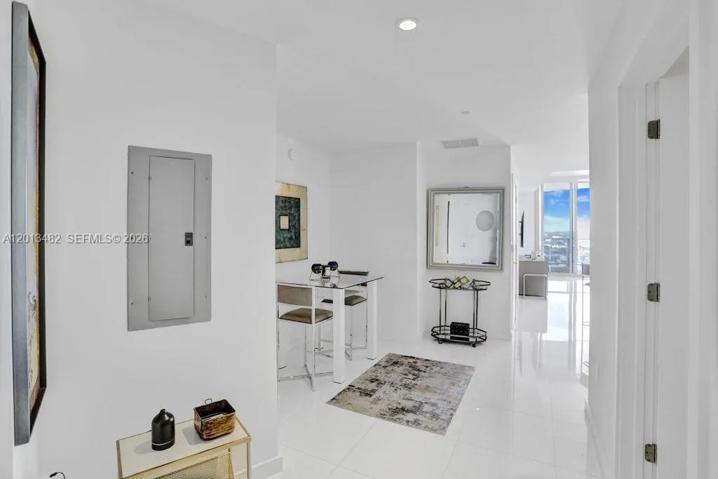 851 Ne 1st Ave 2900, Miami, Florida 33132, Miami, Florida 33132, 1 Bedroom Bedrooms, ,2 BathroomsBathrooms,Residential Lease,For Rent,851 Ne 1st Ave 2900, Miami, Florida 33132,A12013482
