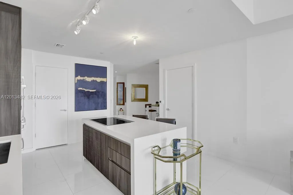 851 Ne 1st Ave 2900, Miami, Florida 33132, Miami, Florida 33132, 1 Bedroom Bedrooms, ,2 BathroomsBathrooms,Residential Lease,For Rent,851 Ne 1st Ave 2900, Miami, Florida 33132,A12013482
