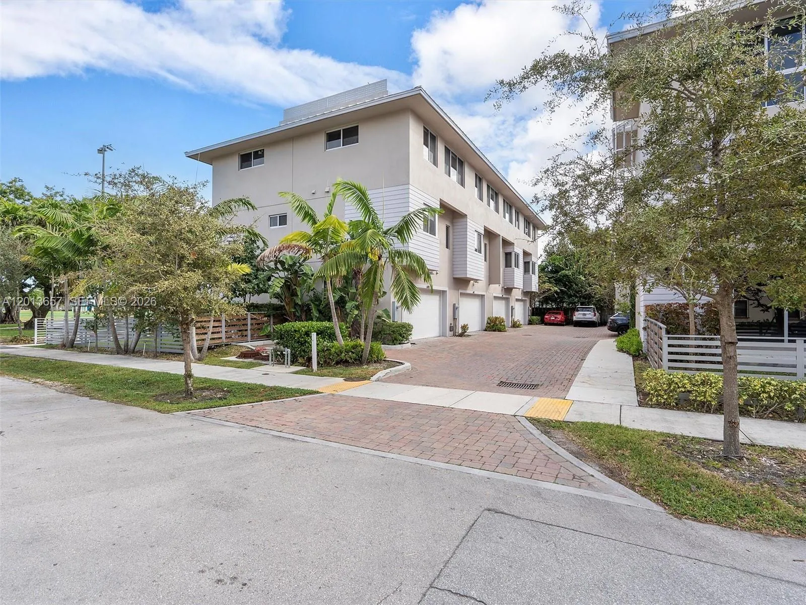 Fort Lauderdale, Florida 33304, 3 Bedrooms Bedrooms, ,3 BathroomsBathrooms,Residential Lease,For Rent,A12013657