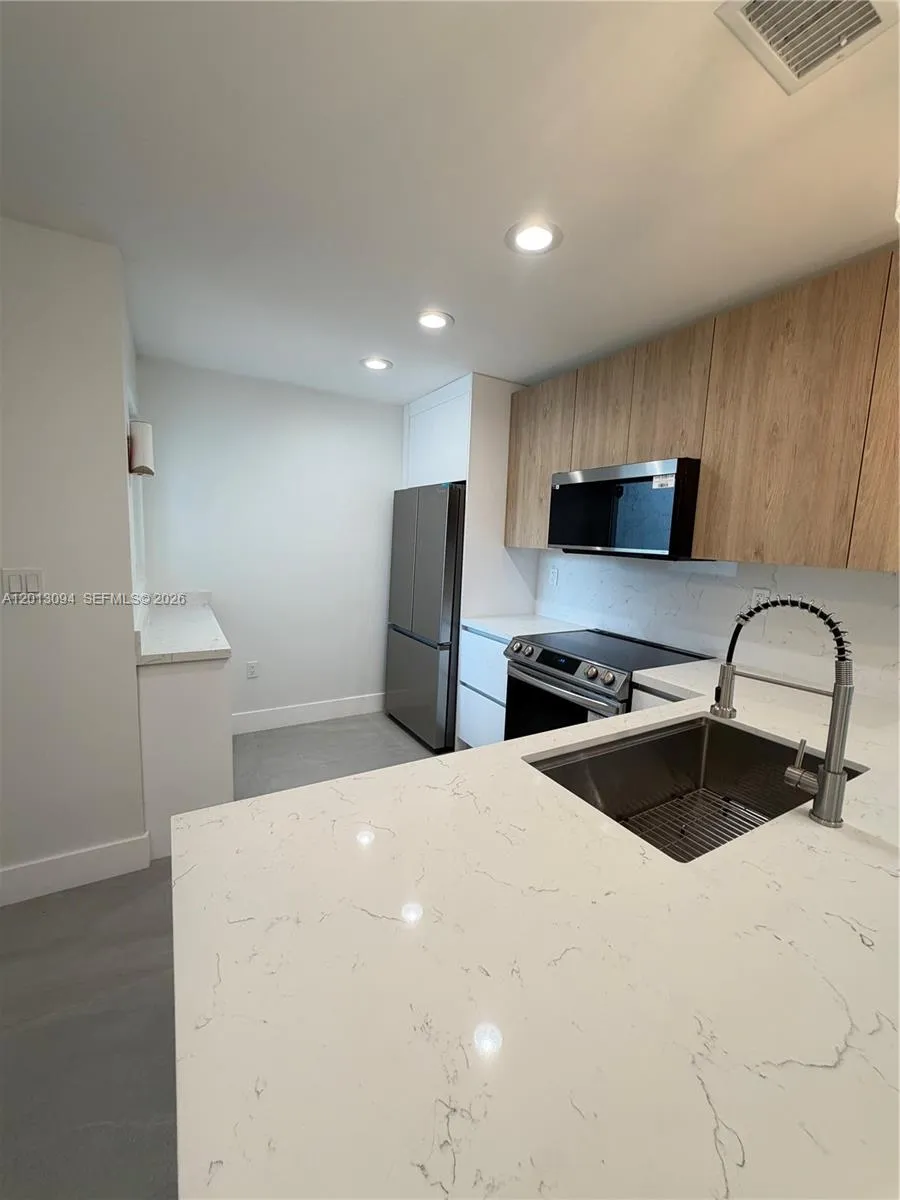 4708 Nw 114th Ave 204-3, Doral, Florida 33178, Doral, Florida 33178, 3 Bedrooms Bedrooms, ,2 BathroomsBathrooms,Residential Lease,For Rent,4708 Nw 114th Ave 204-3, Doral, Florida 33178,A12013094