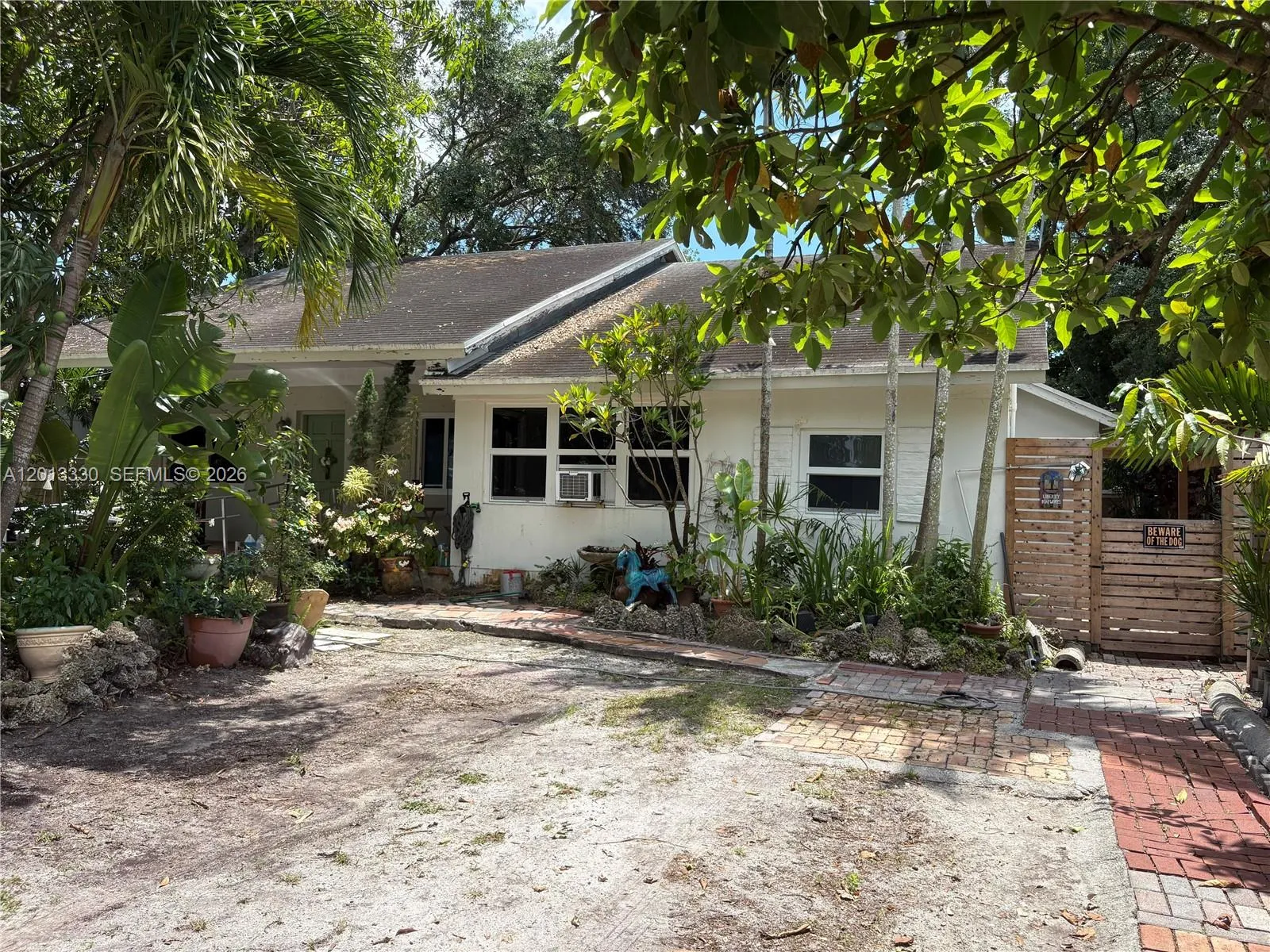 5930 Sw 44th Ter, Miami, Florida 33155, Miami, Florida 33155, 6 Bedrooms Bedrooms, ,2 BathroomsBathrooms,Residential,For Sale,5930 Sw 44th Ter, Miami, Florida 33155,A12013330