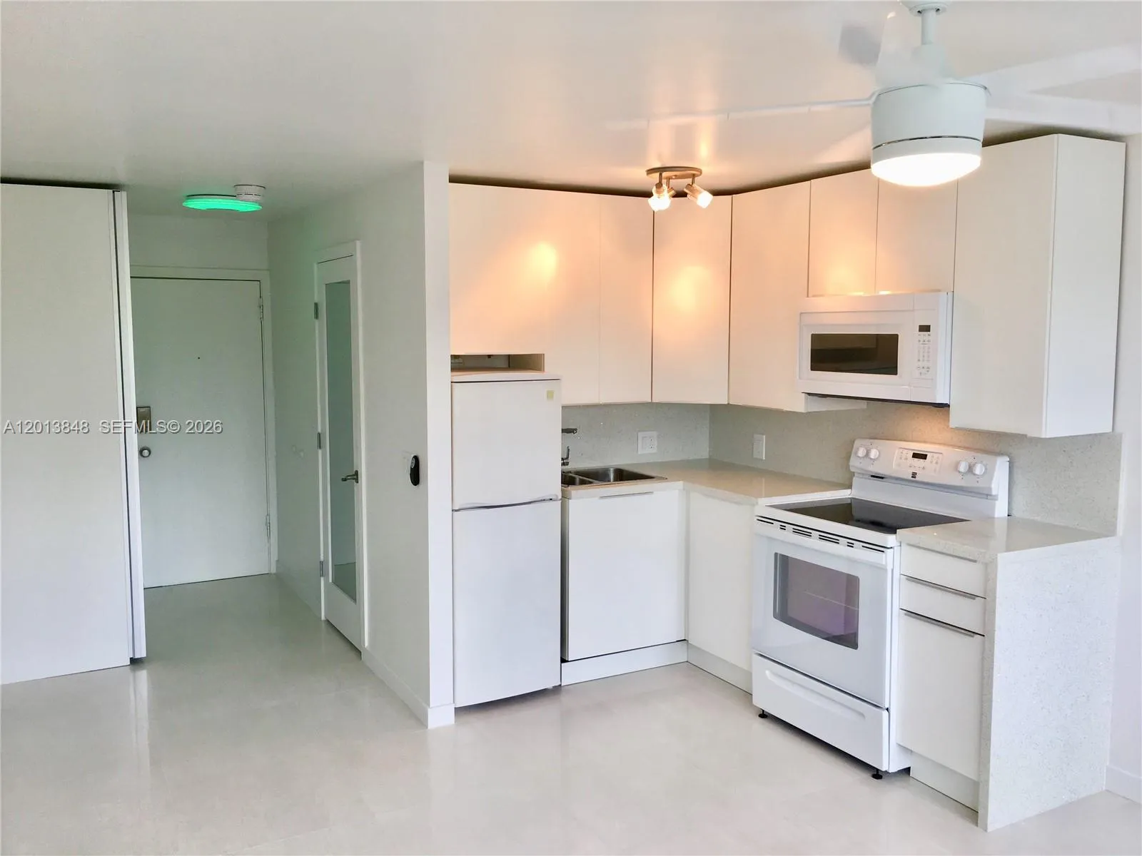 6484 Indian Creek Dr 205, Miami Beach, Florida 331, Miami Beach, Florida 33141, ,1 BathroomBathrooms,Residential Lease,For Rent,6484 Indian Creek Dr 205, Miami Beach, Florida 331,A12013848