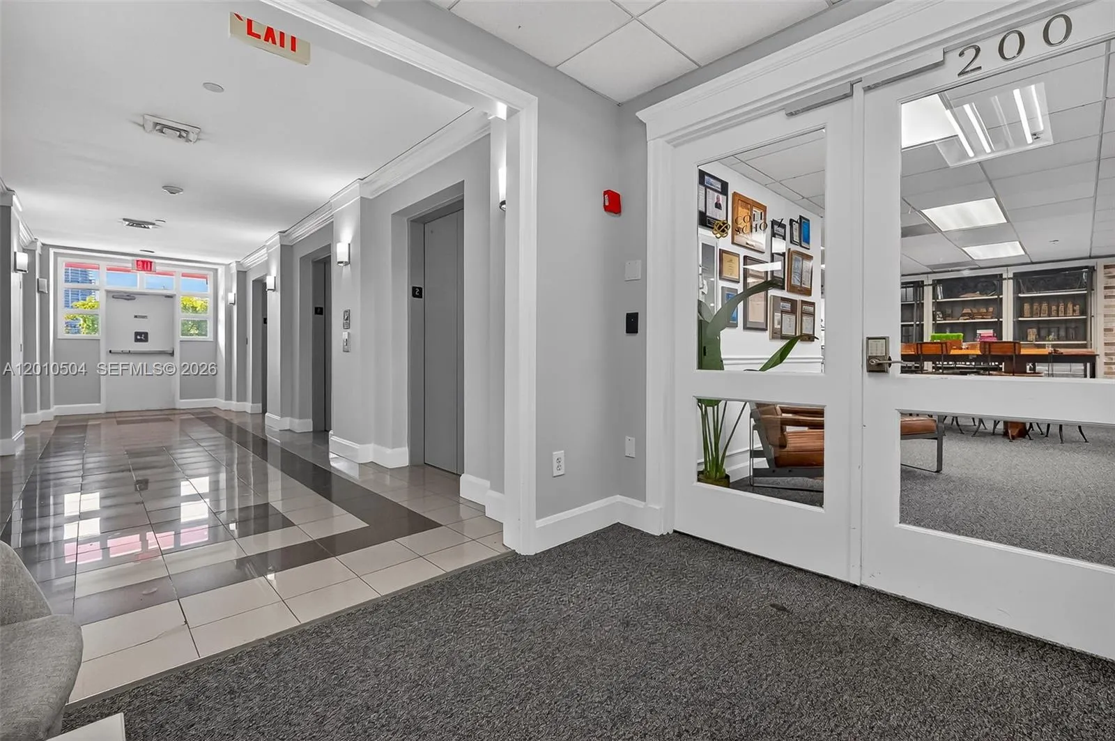 Main entrance suite 200