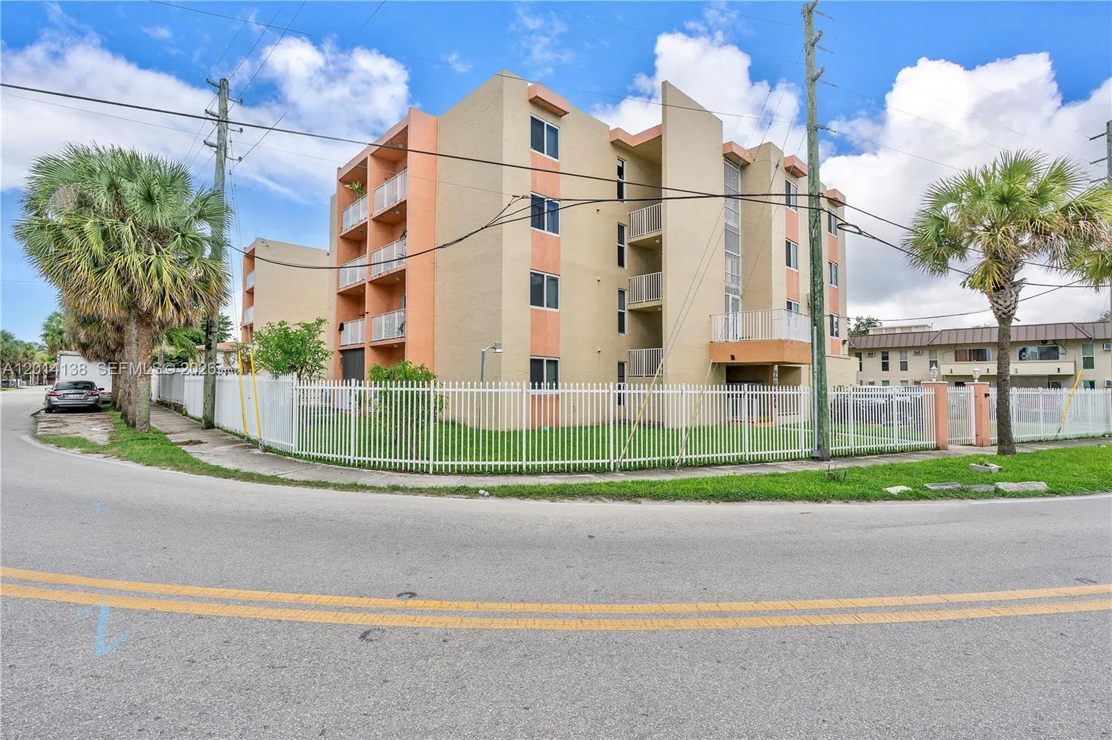 2400 Nw 16th St Rd, Miami, Florida 33125, Miami, Florida 33125, ,Residential Income,For Sale,2400 Nw 16th St Rd, Miami, Florida 33125,A12014138
