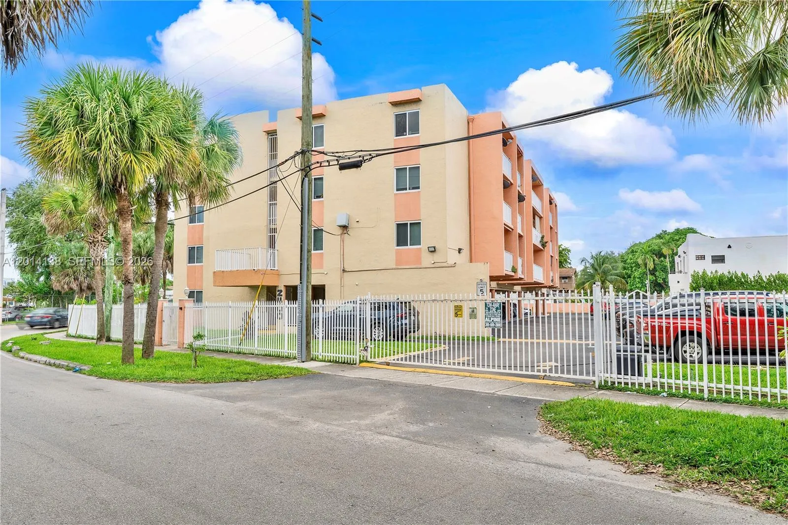 2400 Nw 16th St Rd, Miami, Florida 33125, Miami, Florida 33125, ,Residential Income,For Sale,2400 Nw 16th St Rd, Miami, Florida 33125,A12014138