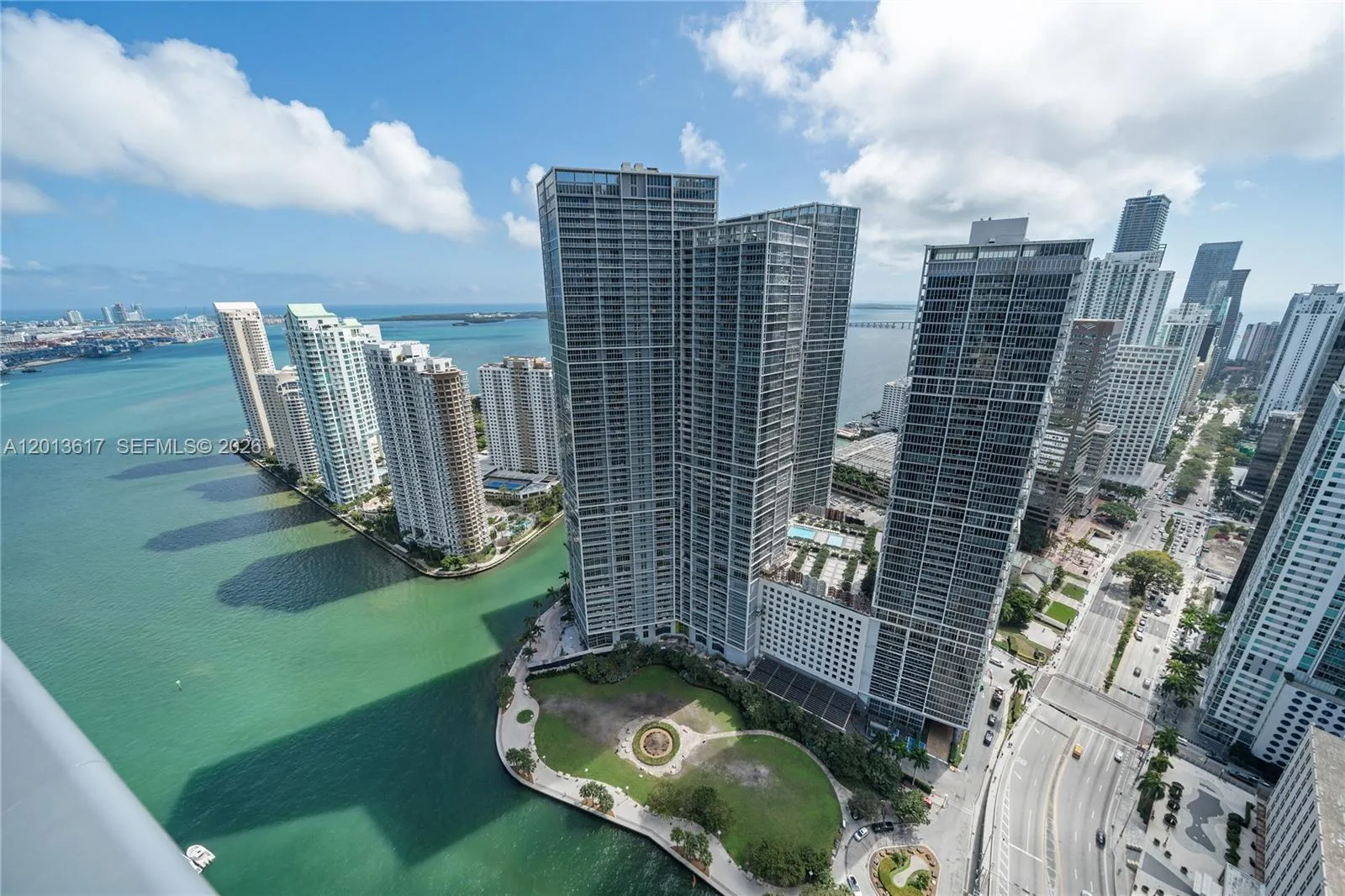 200 Biscayne Boulevard Way 4902, Miami, Florida 33, Miami, Florida 33131, 3 Bedrooms Bedrooms, ,3 BathroomsBathrooms,Residential,For Sale,200 Biscayne Boulevard Way 4902, Miami, Florida 33,A12013617