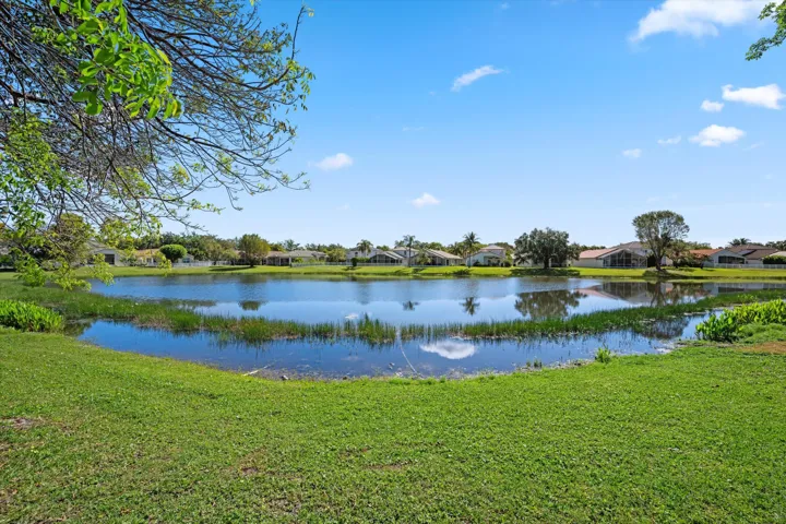 Yard/Water View