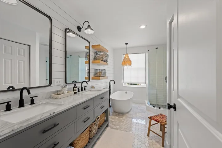 En-Suite Bath