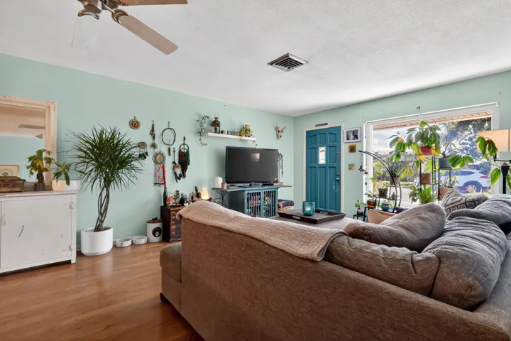 6-web-or-mls-F14A4109