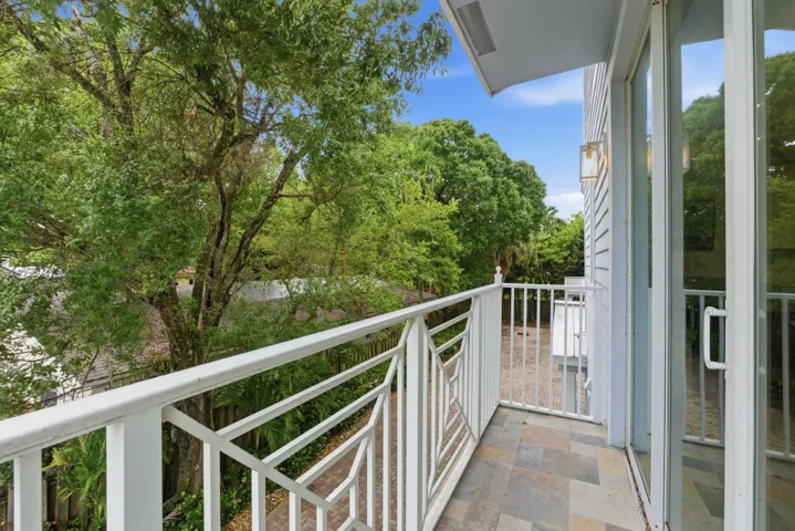 915 W Las Olas Blvd_025