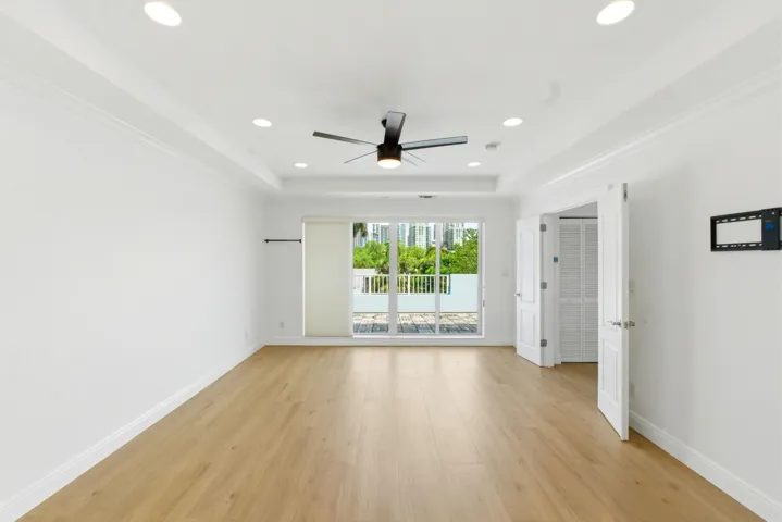 915 W Las Olas Blvd_010