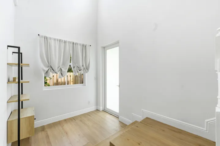 915 W Las Olas Blvd_026