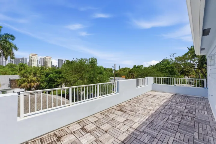915 W Las Olas Blvd_012