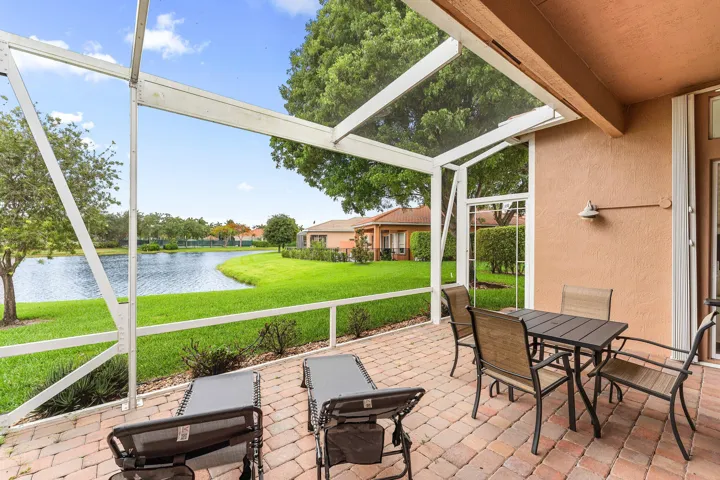 033-8240PariniWay-Greenacres-FL-33467-SM