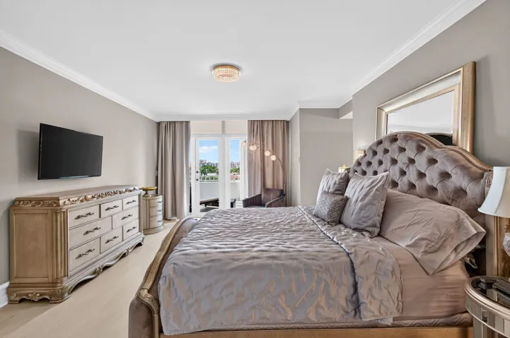 King Size Bed