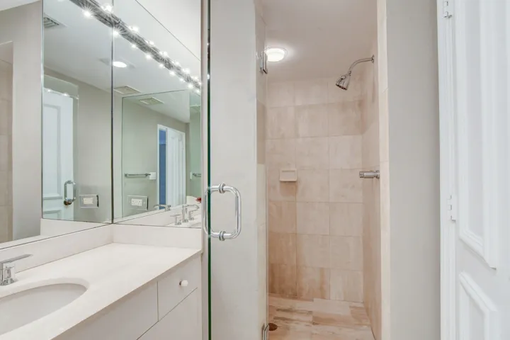 Gentleman's Walk-In Shower
