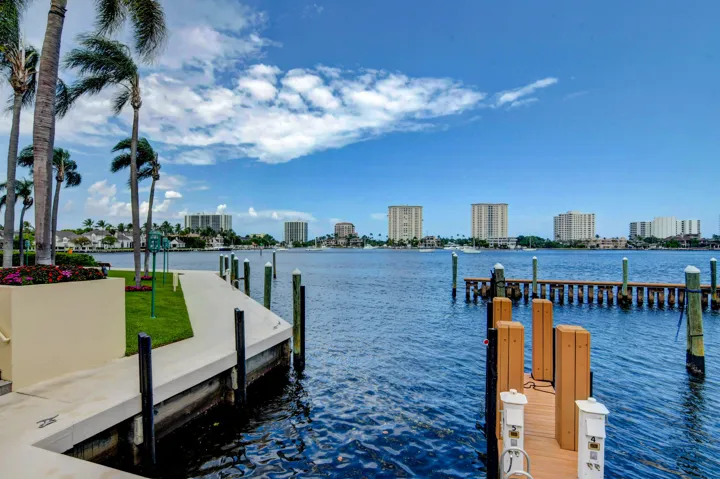 Right on Lake Boca!