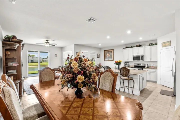 10850diningkitchen