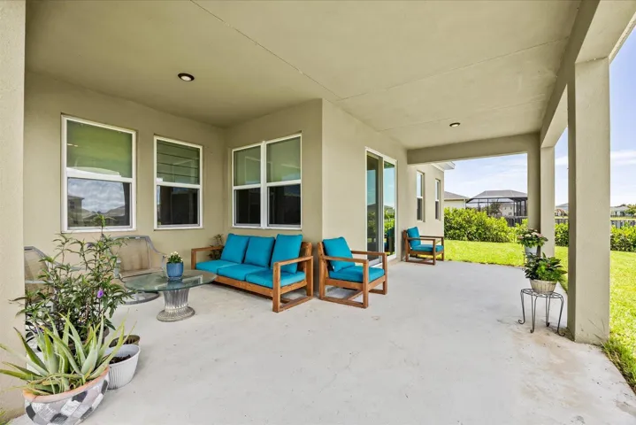 10850Lani